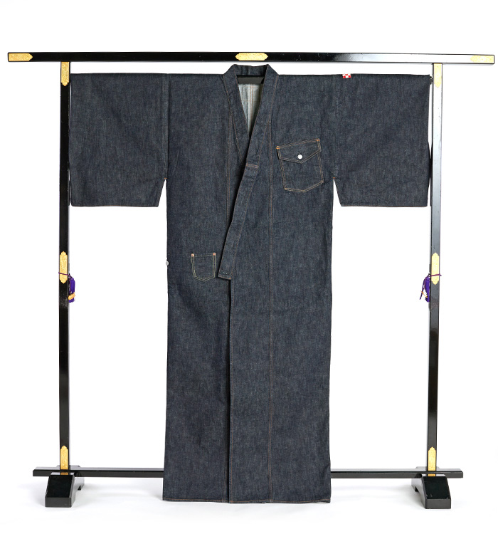 つまようじ ⭐️振袖フルセット＋ファー付き　◇３／１６迄の出品です　正絹 Amazon.co.jp: 成人式 振袖 フルセット 正絹 紺色 椿 : おもちゃ