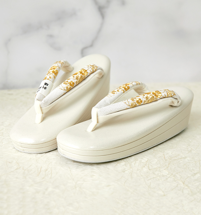 正絹刺繍鼻緒 礼装用草履（足サイズ：23.0cm～24.5cm） No.5ZP-0017-03