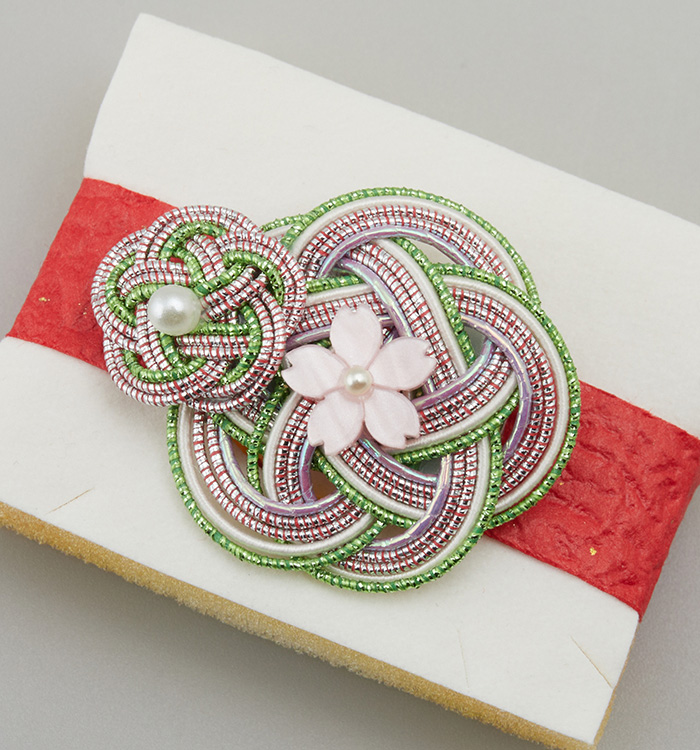 水引帯留め ピンク、緑 No.5ZV-0017-00の通販｜きもの365