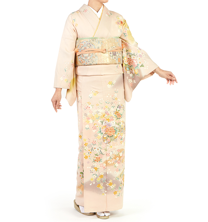 スワトウ刺繍の付け下げ 華紋 着物 深め