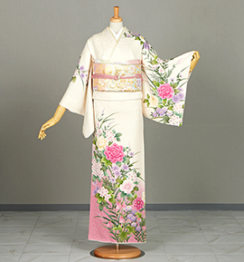 襦袢　薔薇　刺繍　紗綾形地紋　着物襦袢　着物　101t 振袖 正絹 総絞り 金駒刺繍 刺繍 菱模様 紗綾形 花模様 着物
