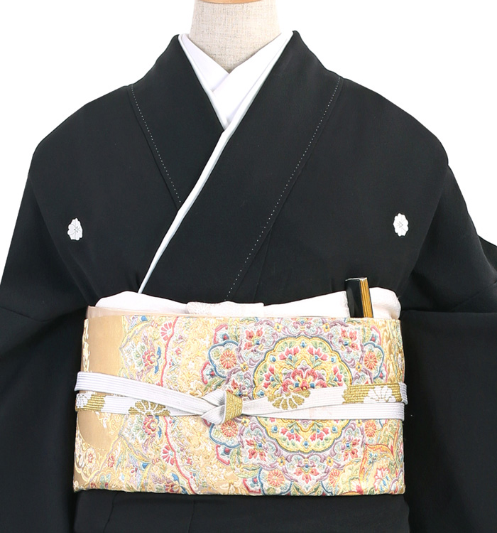 8161☆送料込み❣️ 黒留袖 着物 4枚 まとめ売り❣️ J061☆送料込み❣️黒留袖 着物 4枚 まとめ売り❣️ - メルカリ