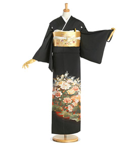 正絹黒留袖　鳳凰花車文　金彩　⑥( 訪問着、紬、袋帯なども出品) 正絹黒留袖 鳳凰花車文 金彩 ⑥( 訪問着、紬、袋帯なども出品)