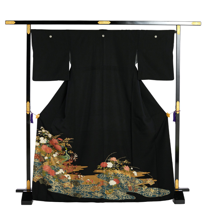 10022☆送料込み❣️黒留袖 着物 4枚 まとめ売り❣️ 黒留袖 4枚 着物おまとめ売り 同梱購入歓迎 リメイク用 着付け練習用