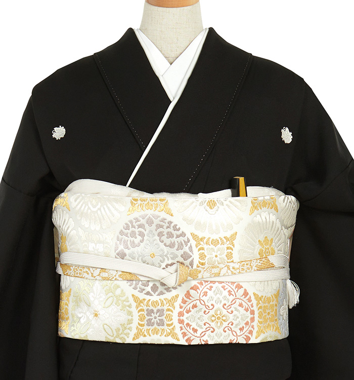 芸能人着用柄 縫い取り 黒留袖 No.CA-2241-Mサイズのレンタル｜きもの