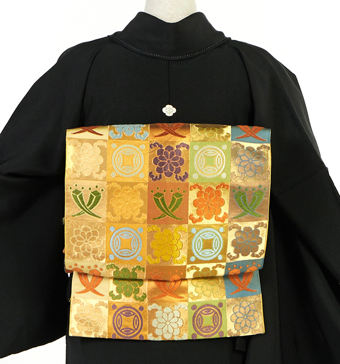 留袖　友禅金彩加工　刺繍入りボカシ染　沢潟　身幅Ｌ寸 留袖 友禅金彩加工 刺繍入りボカシ染 沢潟 身幅L寸 - メルカリ