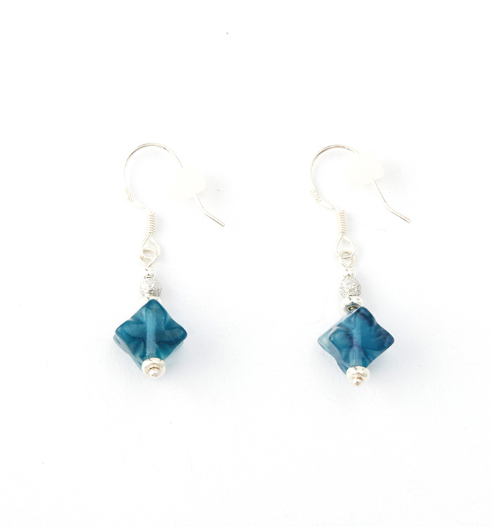 ブルーフローライトのピアス No.5XE-0042-00の通販｜きもの365