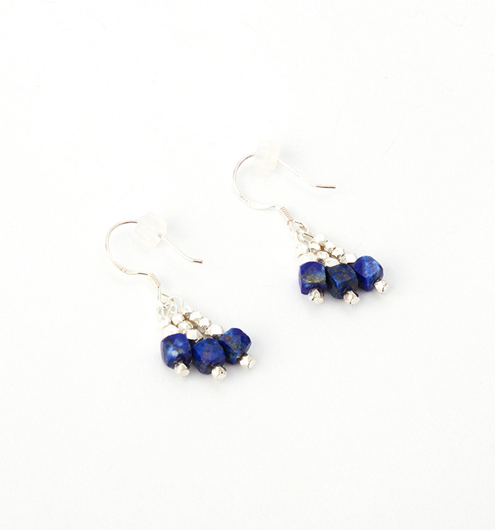 ラピスラズリのピアス（キューブストーン） No.5XE-0025-00の通販