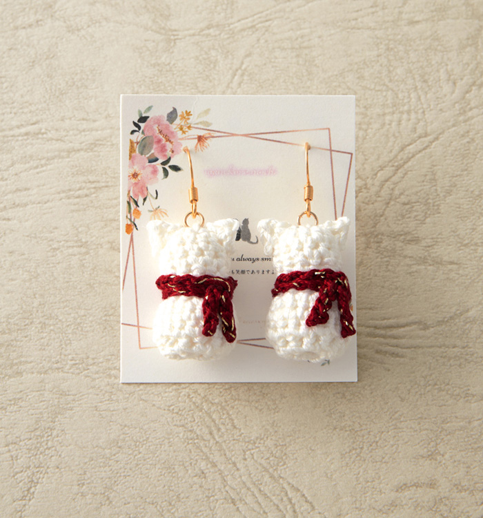 マフラーを巻いた猫ちゃん フックピアス No.5XI-0010-01の通販｜きもの