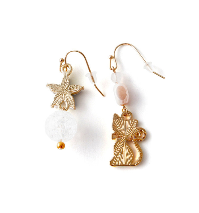 ☆薔薇とハートのロゴが素敵な豹柄の猫ちゃんピアス☆ ☆薔薇とハートのロゴが素敵な豹柄の猫ちゃんピアス☆