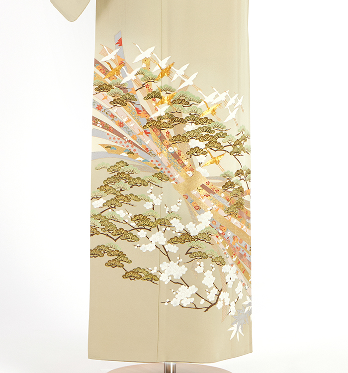 新品 1つ紋 色留袖 大丸 百貨店扱い 駒刺繍 松 ベージュ 一つ紋色留袖 No.DA-1527-Mサイズのレンタル｜きもの365