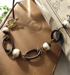 コットンパールとウッドパーツのネックレス No.5WI-0024-00