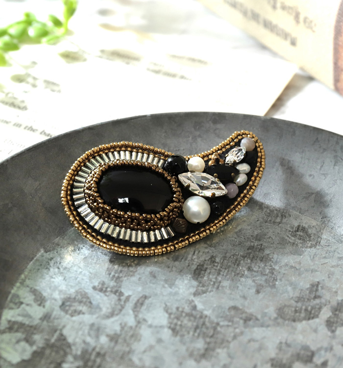 しずく型のブローチ No.5XX-0017-00の通販｜きもの365