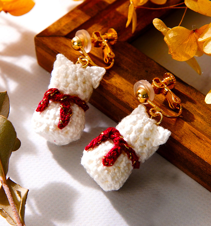 マフラーを巻いた猫ちゃん イヤリング No.5XS-0001-01の通販｜きもの365