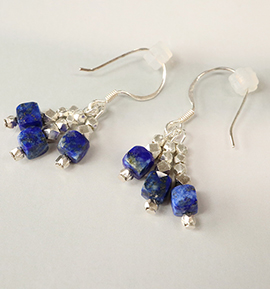 ラピスラズリのピアス（キューブストーン） No.5XE-0025-00の通販