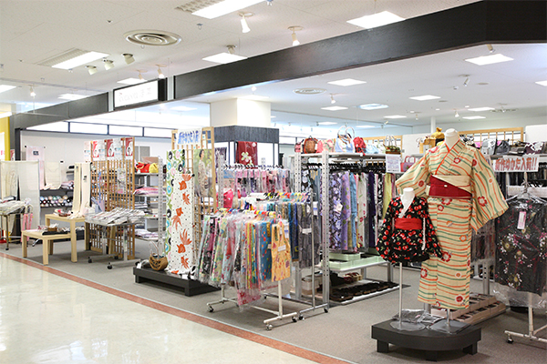 ハ*☆様 新品 刺繍 唐草 着物“面影留めて大人が香る”正絹 仕付け糸付 訪問着 ハ*☆様 新品 刺繍 唐草 着物“面影留めて大人が香る”正絹 仕付け