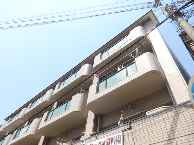 商店街まで徒歩1分☆毎日のお買い物に便利です♪