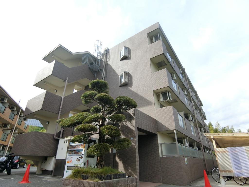1379312/建物外観