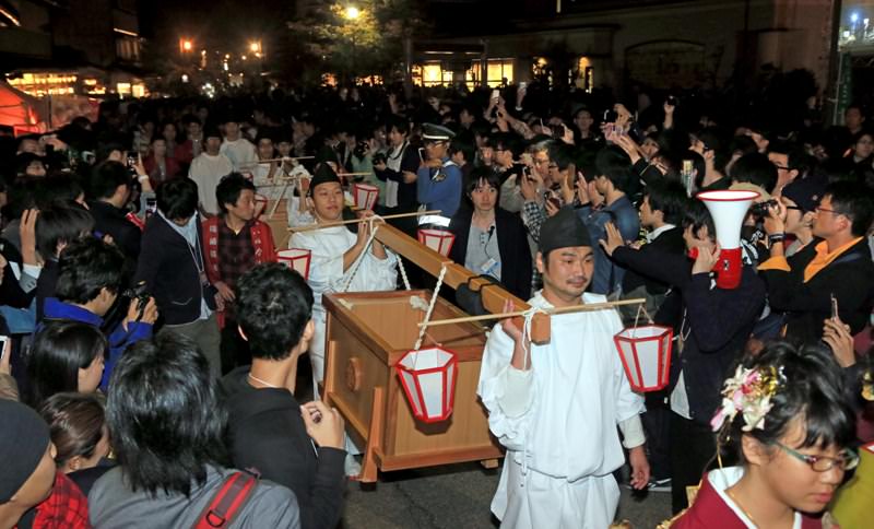 湯涌ぼんぼり祭り実行委員会