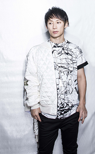 有名な Uverworld ボーカル アグアウェも