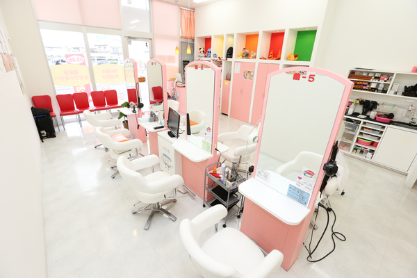 美容室ママファミリー　春日店の店舗画像0