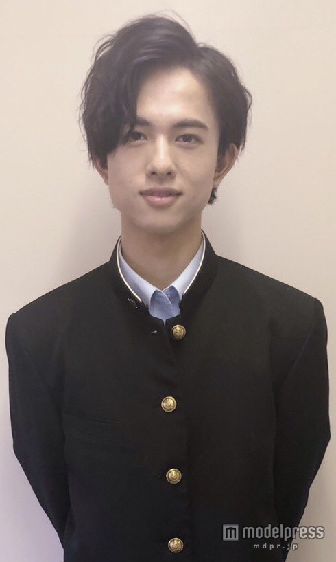 石塚 杏 1