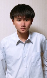 有坂  涼