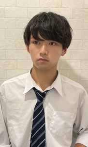 中里真哉斗