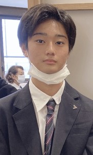 小高榛斗