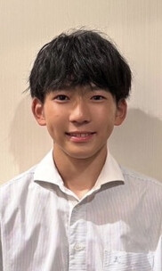 伊東翼