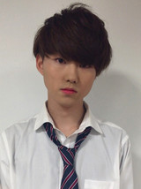 川村佳輝