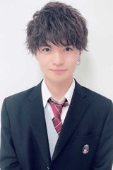 田窪葵