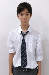 青木綾平