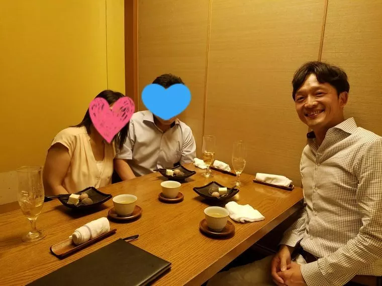 成婚おめでとうございます!ラブラブなお祝いの食事会