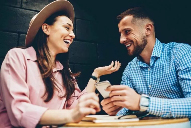 婚活での会話のコツ3つと盛り上がる話題の選び方