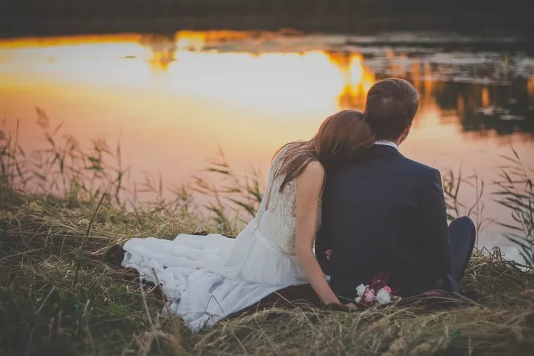 自分より年収が低い男性との結婚