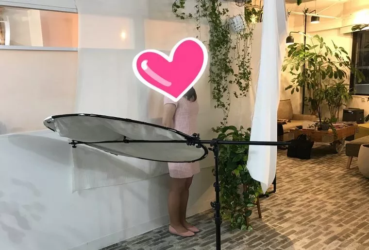 目標８ヶ月で成婚目指します！２０代女性の写真撮影シーン