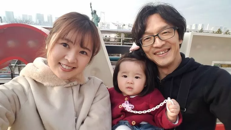 結婚披露宴をやった思い出の場所に子供と一緒に