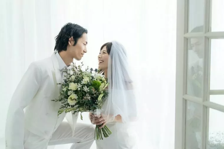 独身男女が理想とする結婚年齢は何歳か？