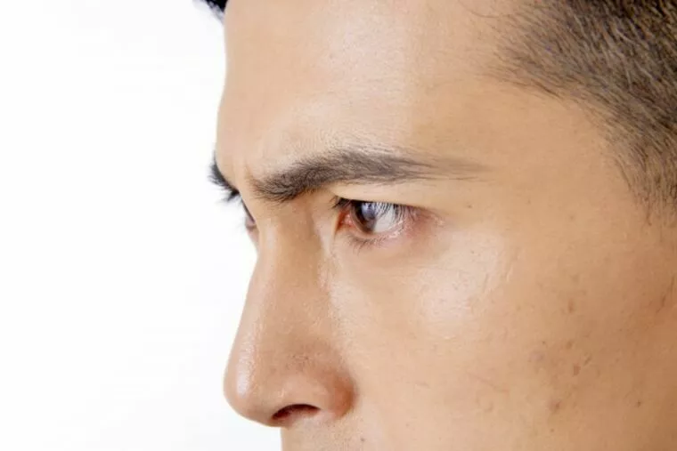 婚活男性向け：会話中の目線、どこを見ればいいの!?