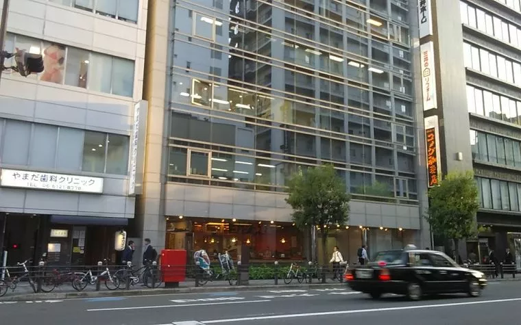入会面談で本町５番出口コメダ珈琲店なう。