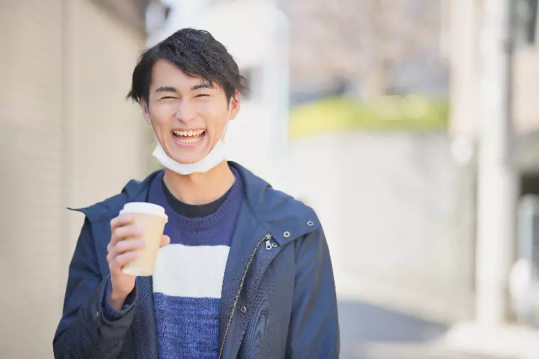 「面白い話をできる男性は女性からモテやすい」