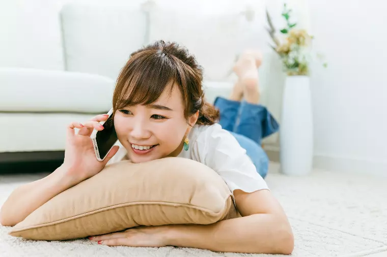 遠距離恋愛も、あなたの幸せをつなぐ　架け橋に。