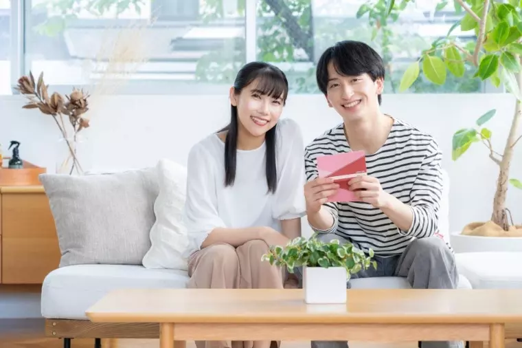 ジュブレ「婚活デート、毎回奢ってもらうのは非常識？割り勘問題に決着」- 3