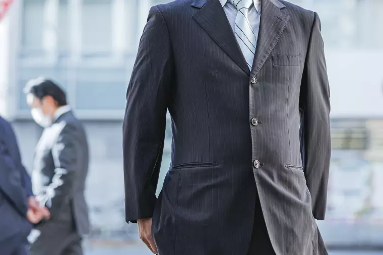 『モテる中年男性が気をつけている服装の特徴！』