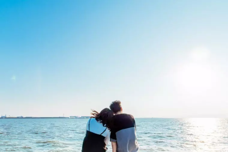 結婚して変わるのは、自由ではなく安心の形