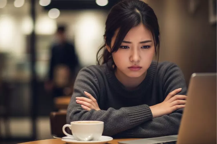 男性が距離を置く女性の共通点