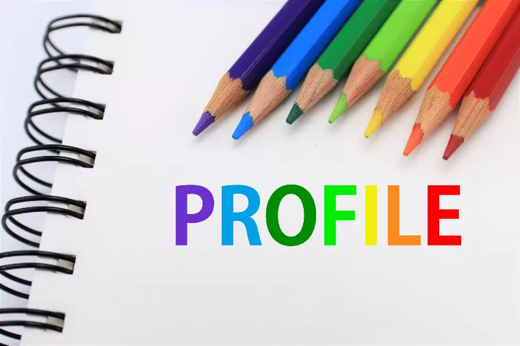 プロフィール作成は、ＡＩに頼っても大丈夫？