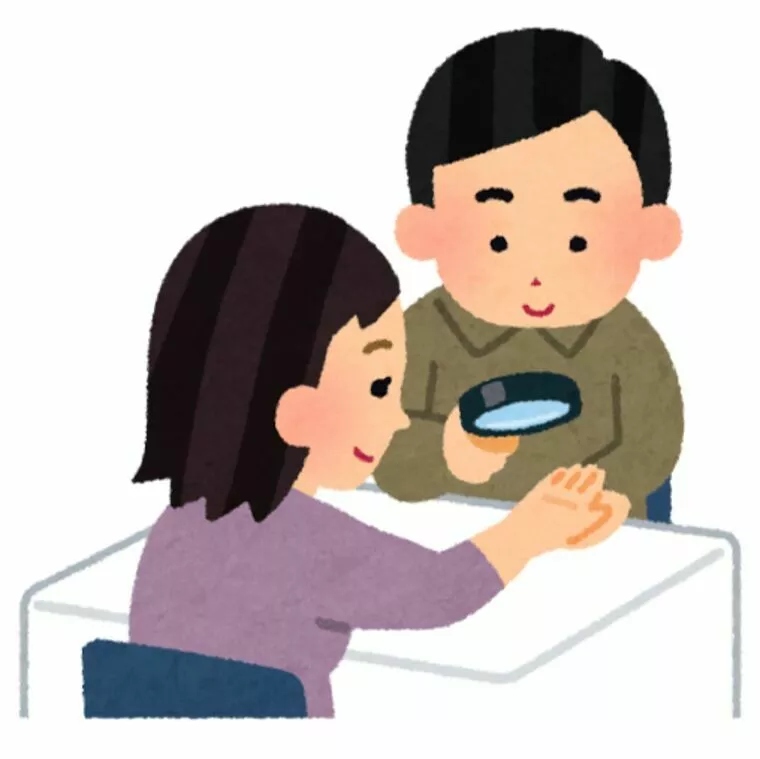 手相を見てあげる！と手を触るのは古典的だが効果あり