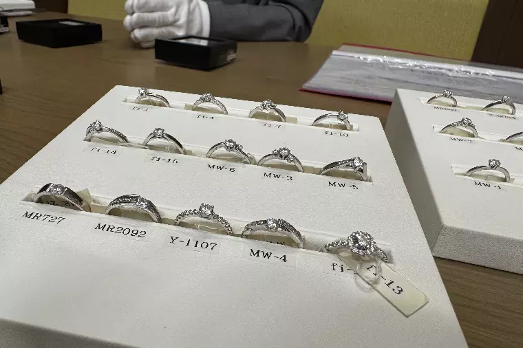 婚約指輪選びに同行してきました